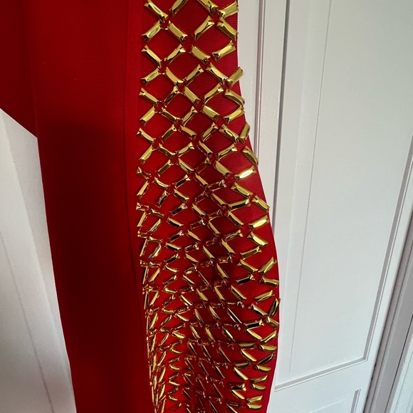 Red dress - Picture 2 of 7